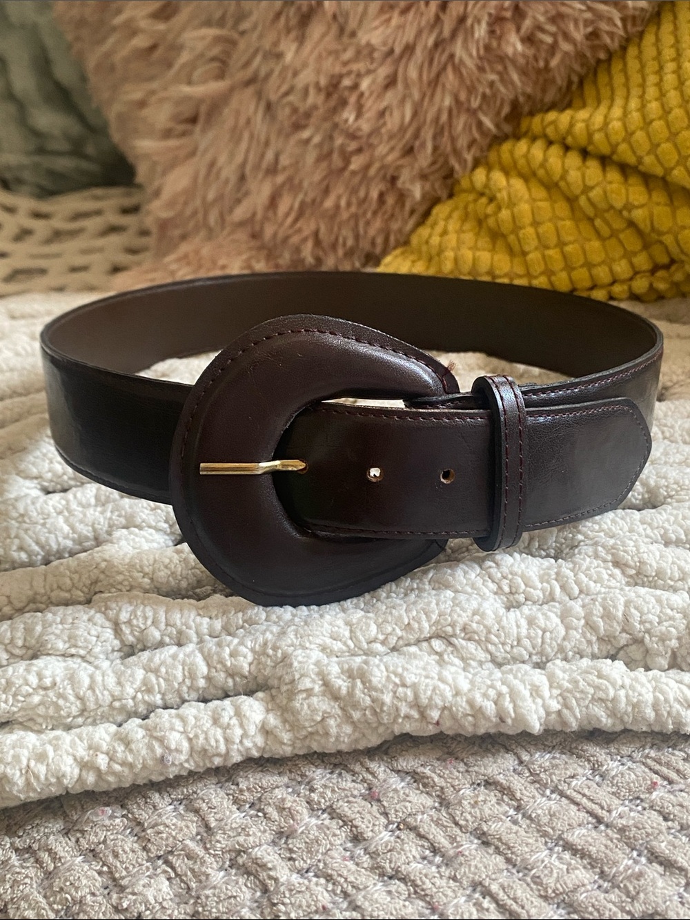 Gillian Women’s Dark Brown Leather Belt with Circular Buckle Size 6